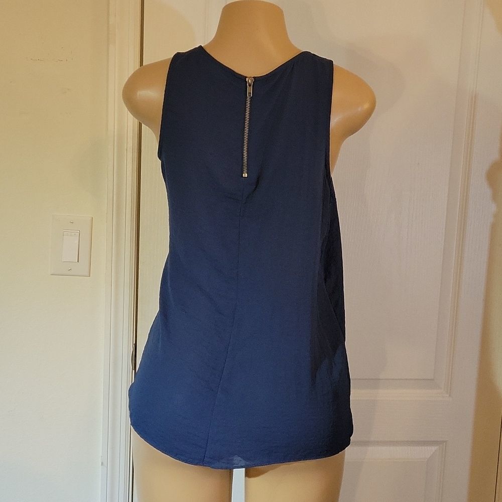 A.N.A NEW APPROACH SLEEVELESS ROUND NECKLINE ZIP CLOSURE TOP - Picture 12 of 15